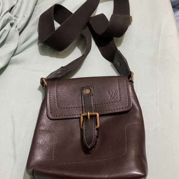 Louis Vuitton Utah bag - Picture 2 of 3